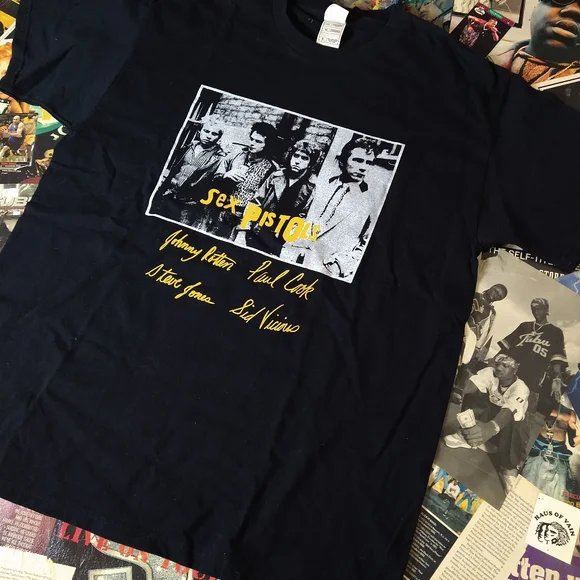 Vintage | Shirts | Vintage Sex Pistols Tee Nevermind The Bullocks 